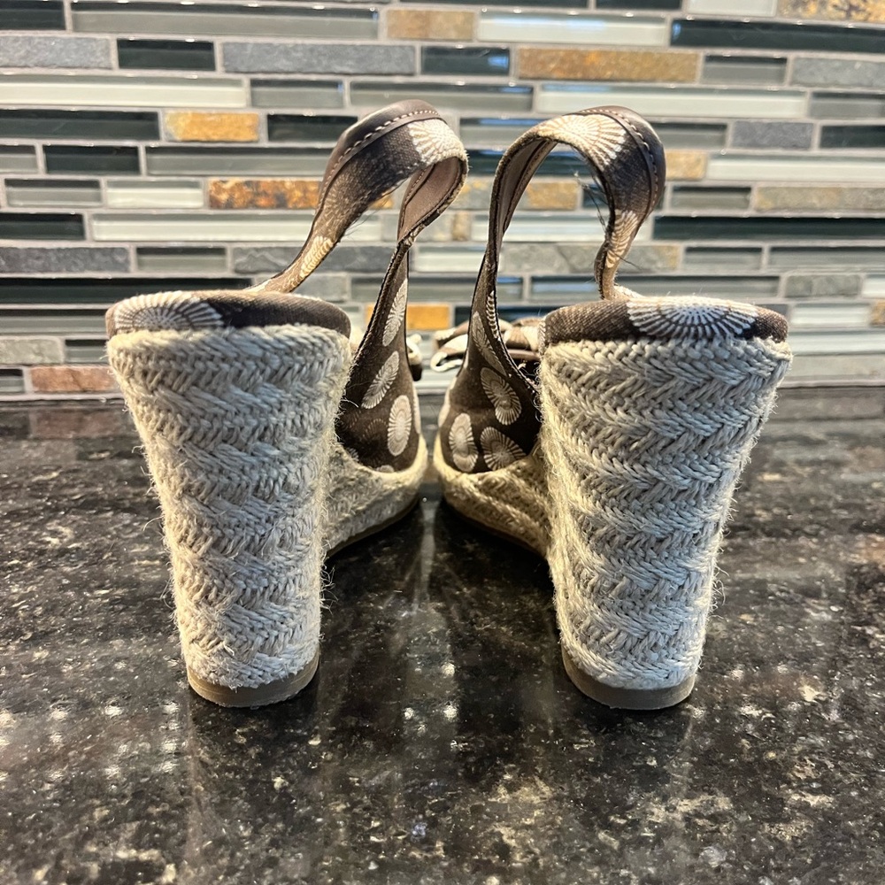 Brown Holdbrook Wedge with Bow by American Eagle - Picture 3 of 7
